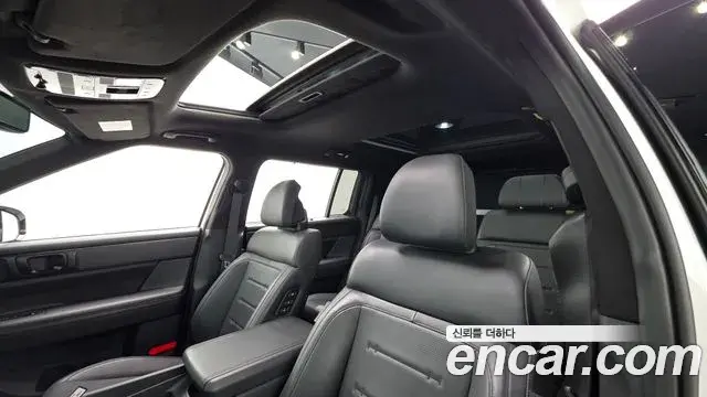 Hyundai Santa Fe 2023 — Фото 17/20