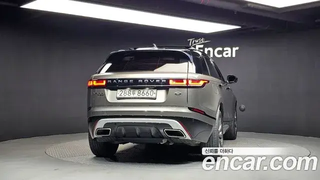 Land Rover Range Rover Velar 2019 — Şəkil 19/20