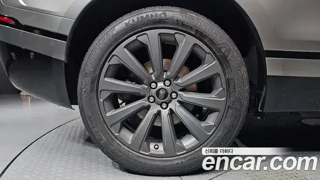 Land Rover Range Rover Velar 2019 — Şəkil 10/20