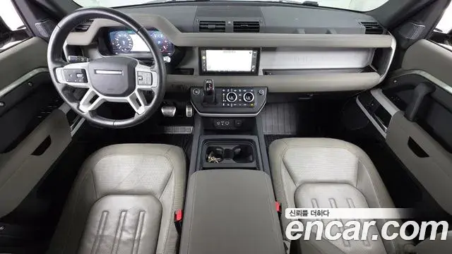 Land Rover Defender 2020 — Фото 7/20