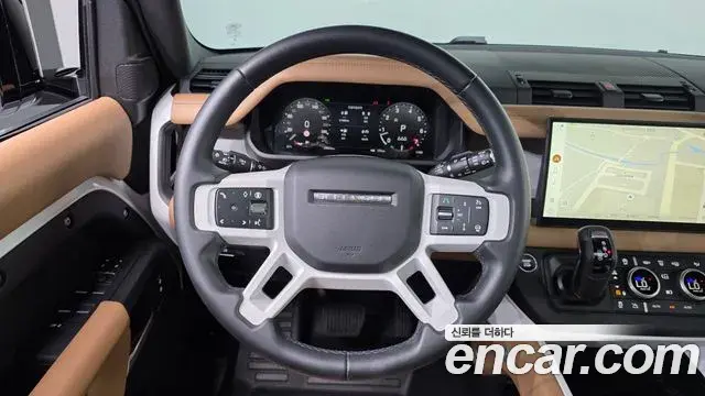 Land Rover Defender 2025 — Фото 14/20