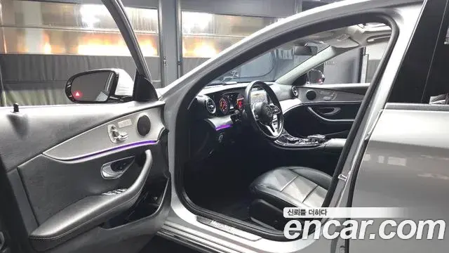 Mercedes-Benz E-Class 2018 — Фото 10/20