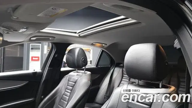Mercedes-Benz E-Class 2018 — Фото 18/20
