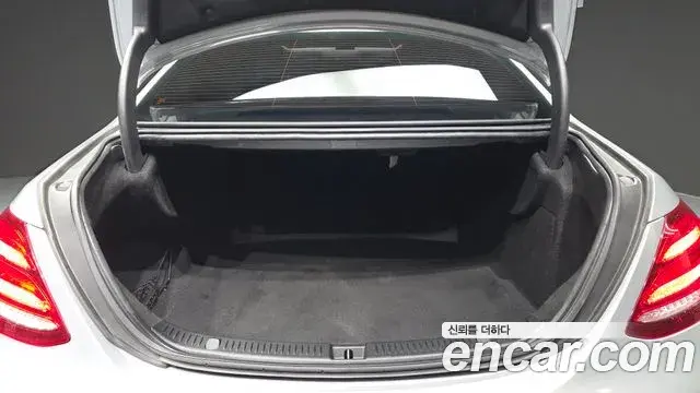 Mercedes-Benz E-Class 2018 — Фото 20/20