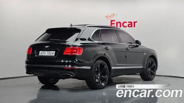 Bentley Bentayga 2018 — Photo 40/47