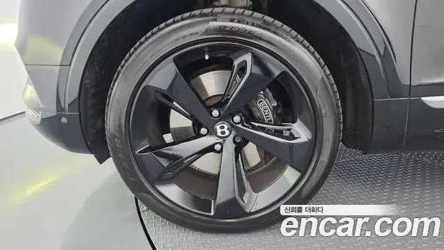 Bentley Bentayga 2018 — Photo 16/47