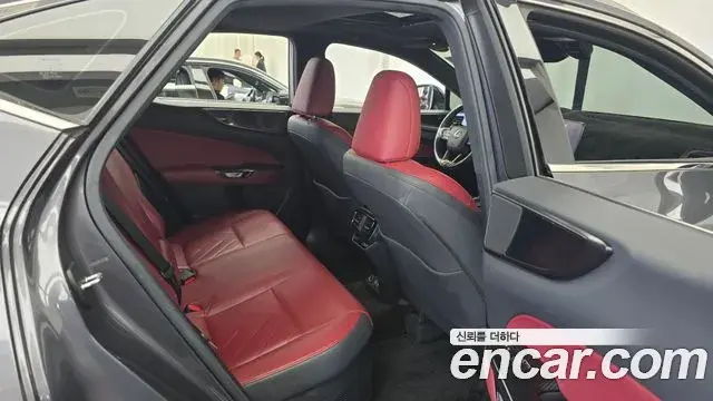 Lexus NX350h 2023 — Şəkil 20/33