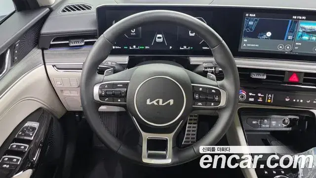 Kia K5 2025 — ფოტო 17/39