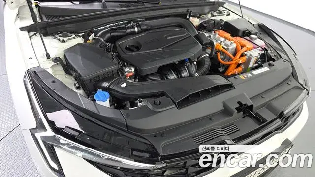 Kia K5 2025 — Photo 13/34