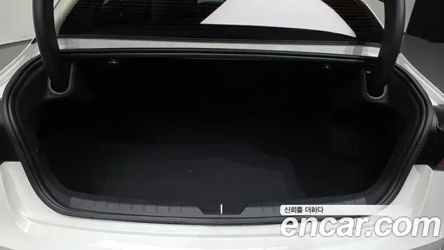 Kia K5 2025 — Photo 11/34