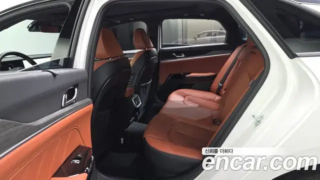 Kia K5 2025 — Photo 18/34