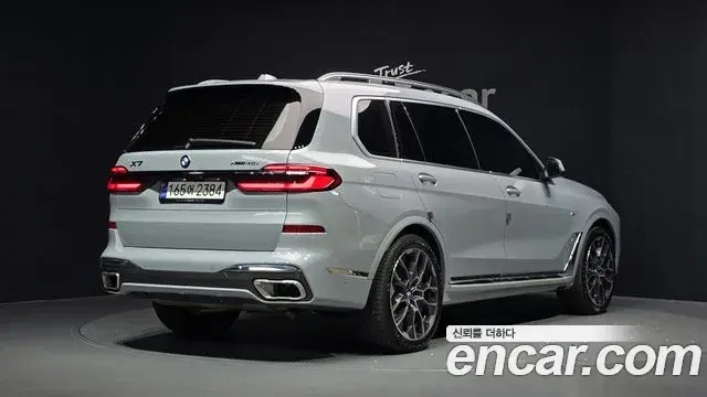 BMW X7 2024 — Фото 2/20
