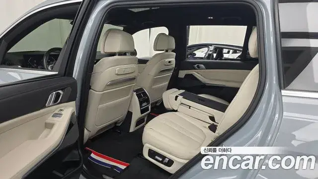 BMW X7 2024 — Фото 18/20