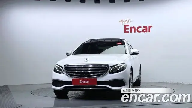 Mercedes-Benz E-Class 2020 — Фото 3/20