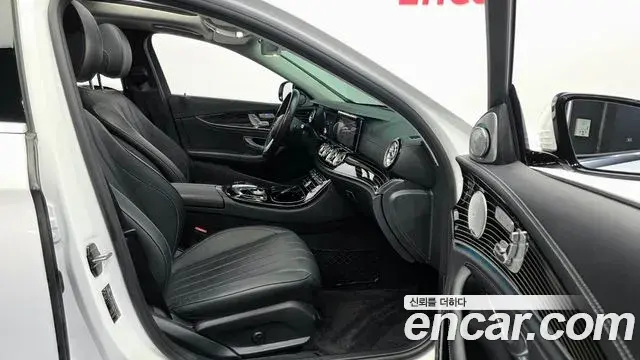 Mercedes-Benz E-Class 2020 — Фото 12/20
