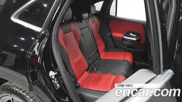 Mercedes-Benz GLA-Class 2022 — Фото 12/20