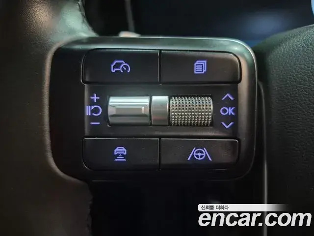Hyundai Santa Fe 2023 — Фото 15/20