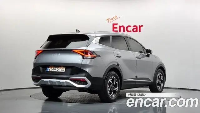 Kia Sportage 2022 — Фото 2/20