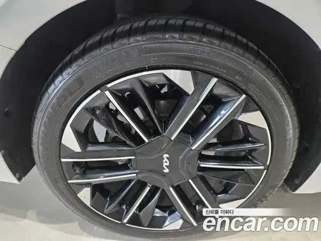 Kia K8 2025 — Photo 26/51