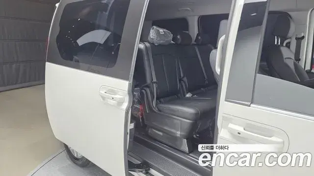 Hyundai Staria 2025 — Фото 11/20
