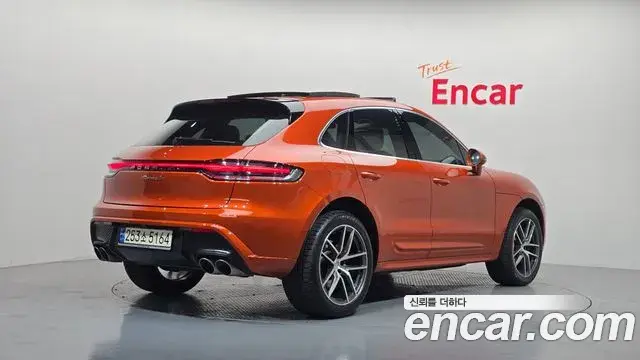 Porsche Macan 2023 — Фото 2/20