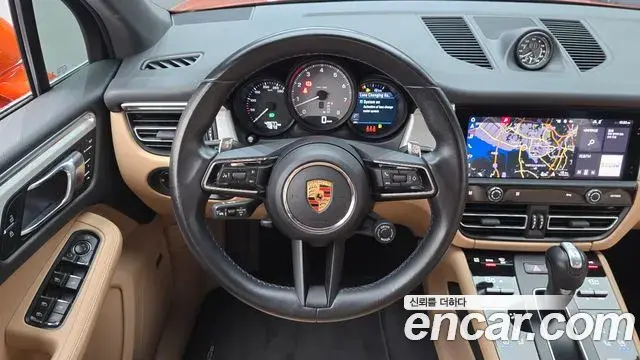 Porsche Macan 2023 — Фото 13/20