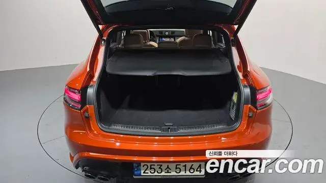 Porsche Macan 2023 — Фото 17/20