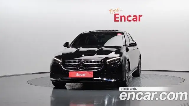 Mercedes-Benz E-Class 2022 — Фото 3/20