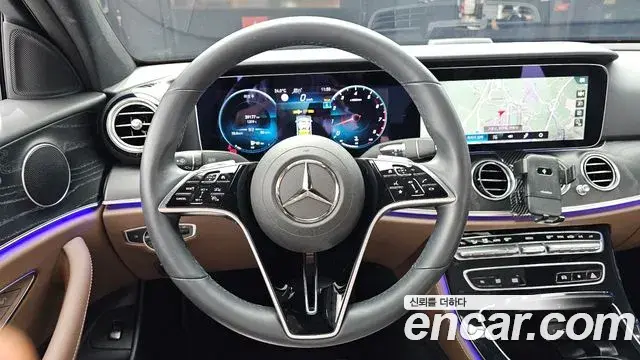 Mercedes-Benz E-Class 2022 — Фото 13/20