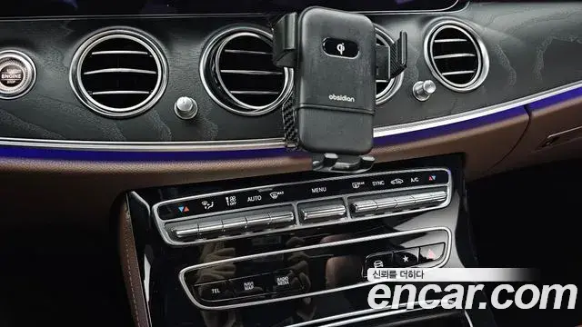 Mercedes-Benz E-Class 2022 — Фото 17/20