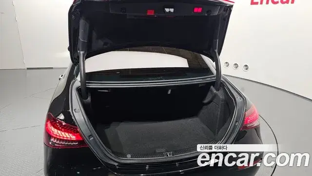 Mercedes-Benz E-Class 2022 — Фото 20/20