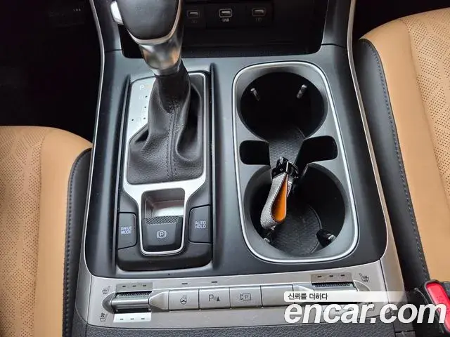 Kia Carnival 2023 — Фото 8/15