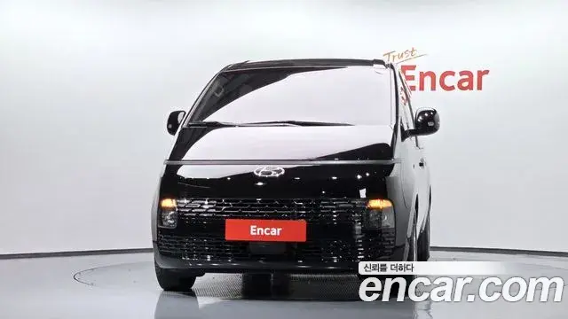 Hyundai Staria 2021 — Фото 3/20