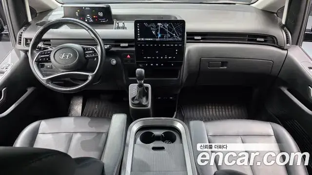 Hyundai Staria 2021 — Фото 7/20