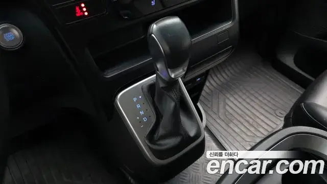 Hyundai Staria 2021 — Фото 9/20