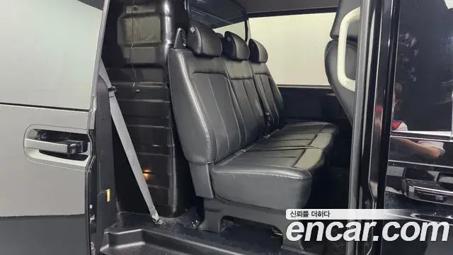 Hyundai Staria 2021 — Фото 12/20