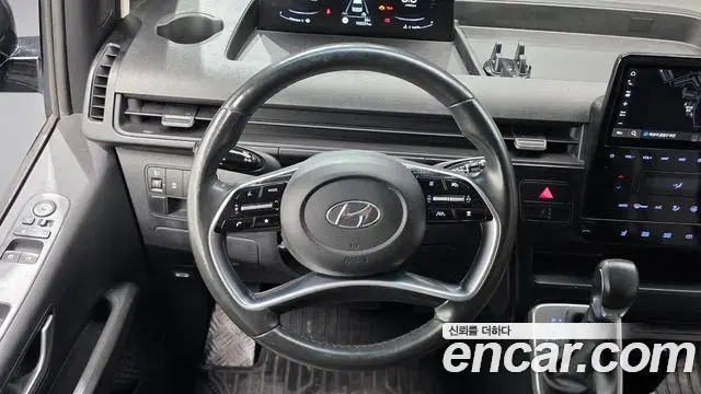 Hyundai Staria 2021 — Фото 13/20