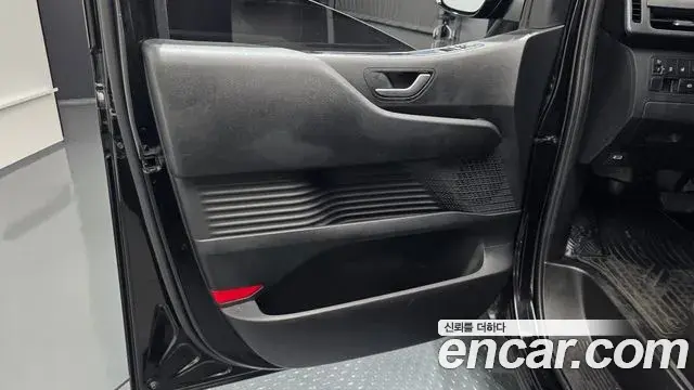 Hyundai Staria 2021 — Photo 20/30