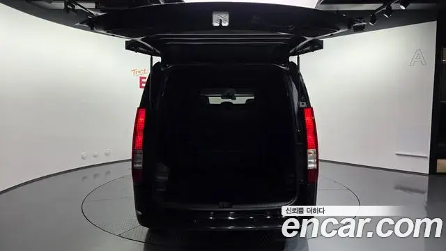 Hyundai Staria 2021 — Photo 7/30