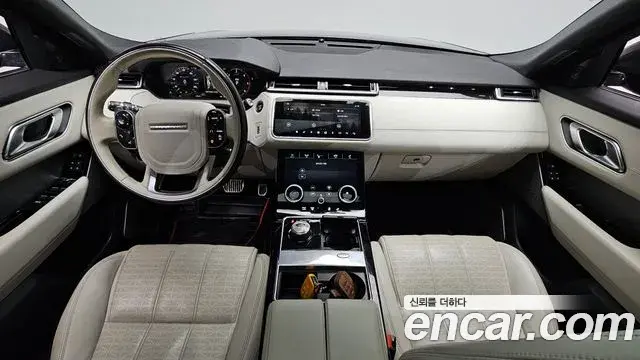 Land Rover Range Rover Velar 2018 — ფოტო 11/41