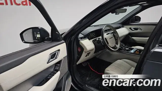 Land Rover Range Rover Velar 2018 — ფოტო 31/41