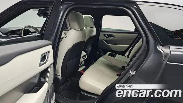 Land Rover Range Rover Velar 2018 — ფოტო 14/41