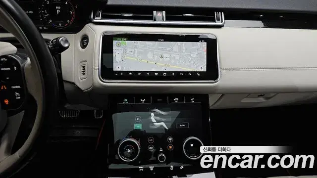 Land Rover Range Rover Velar 2018 — ფოტო 32/41