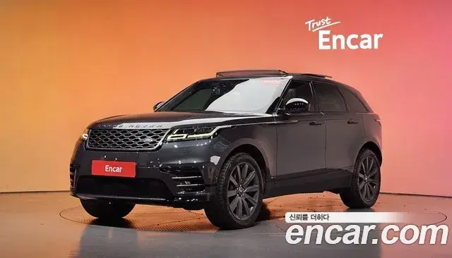 Land Rover Range Rover Velar 2018 — ფოტო 10/41