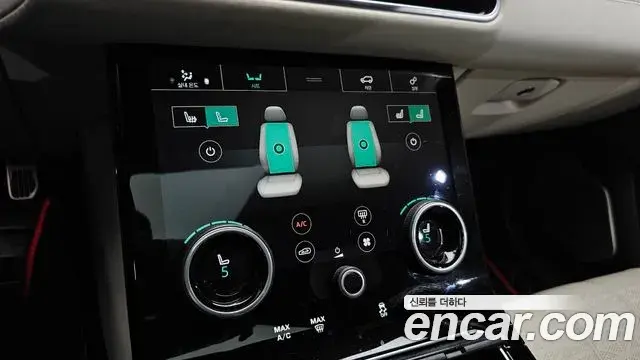 Land Rover Range Rover Velar 2018 — ფოტო 41/41