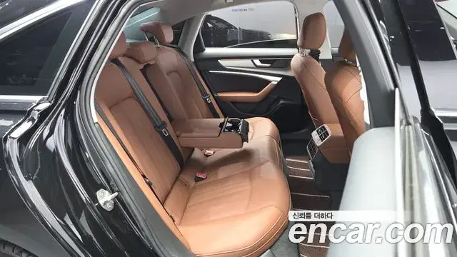 Audi A6 2022 — Фото 12/20