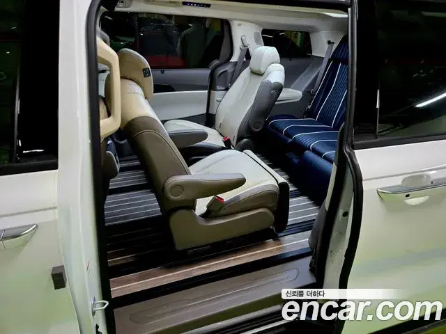 Kia Carnival 2024 — Şəkil 2/20