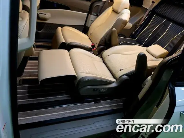 Kia Carnival 2024 — Şəkil 15/20
