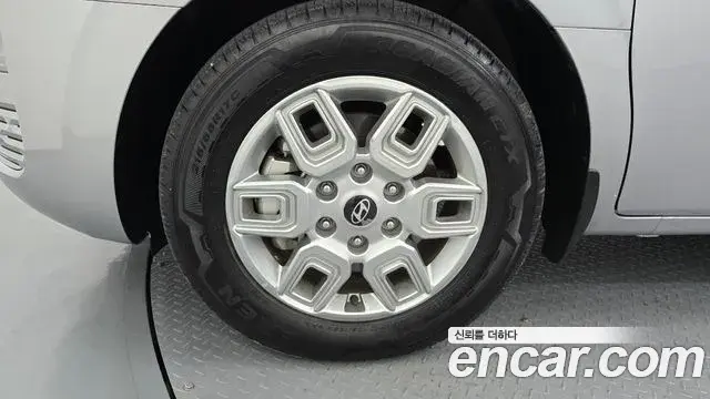 Hyundai Staria 2025 — Фото 5/20