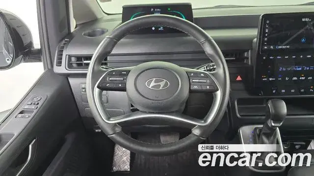 Hyundai Staria 2025 — Фото 13/20
